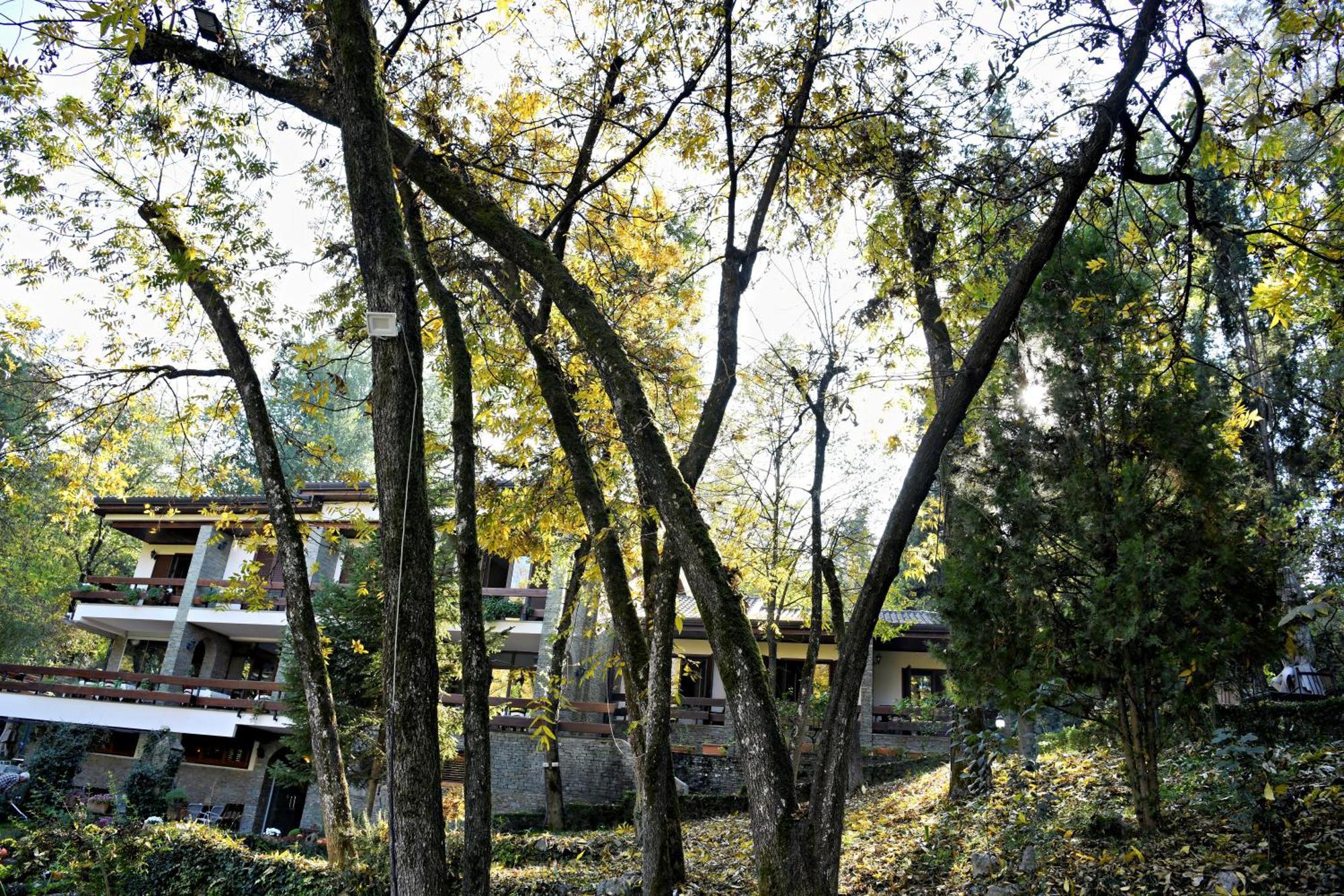 Hotel Restaurant Dreri Тирана Екстер'єр фото