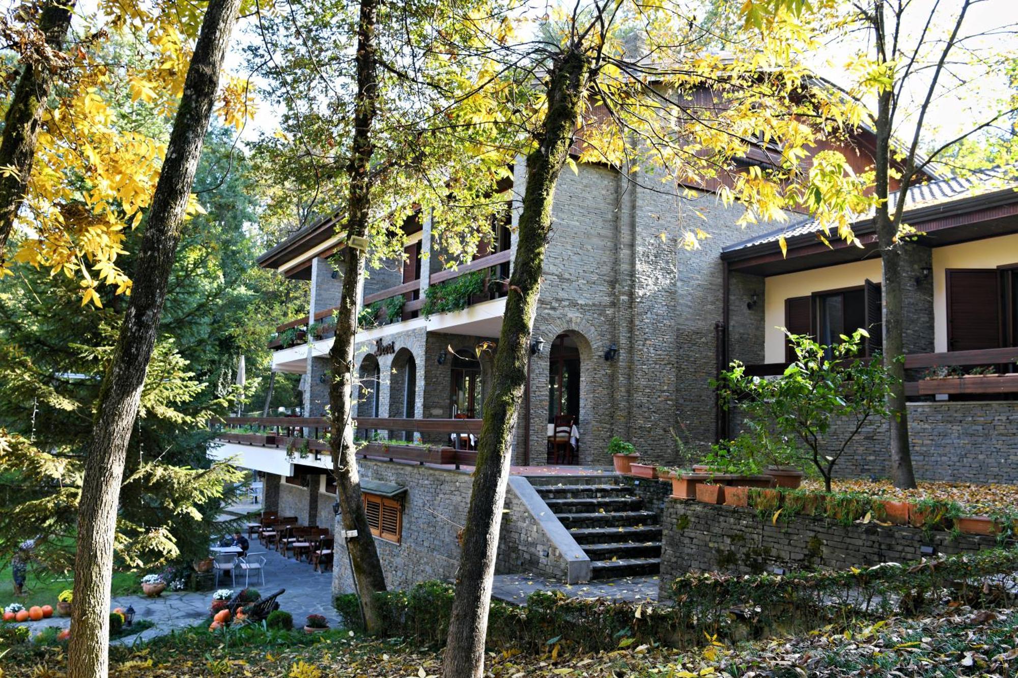 Hotel Restaurant Dreri Тирана Екстер'єр фото