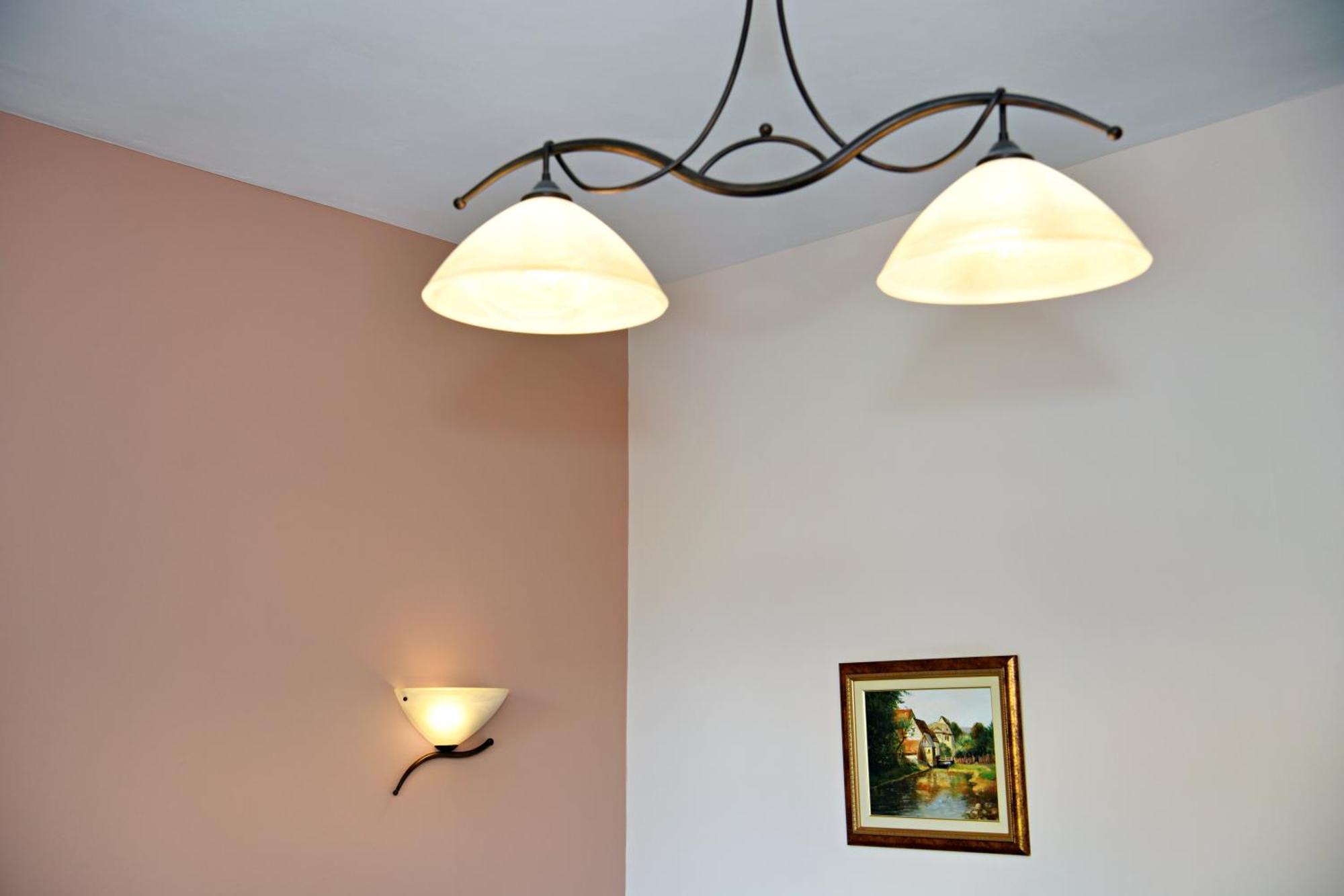 Hotel Restaurant Dreri Тирана Екстер'єр фото